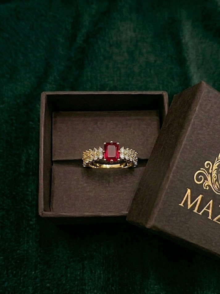 Gold Adjustable Ring with Red Stone – MR‑003